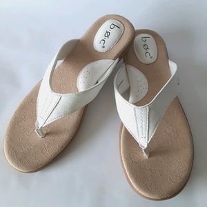 B.o.c. white faux leather thong sandals